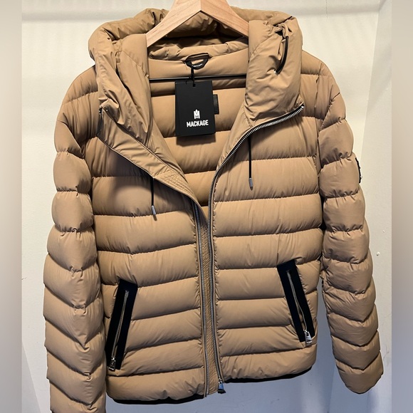 Mackage 360 Stretch Hooded Puffer 2024 SZ 44 - Picture 9 of 12